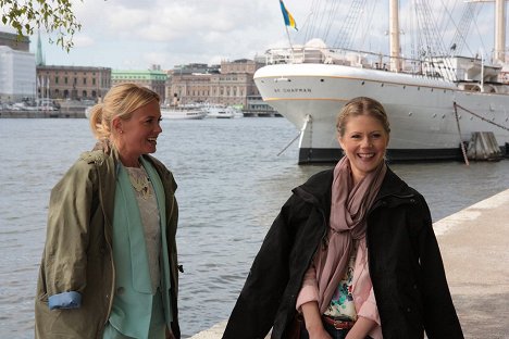 Josephine Bornebusch, Hanna Alström - Welcome to Sweden - Vänner - Van de set