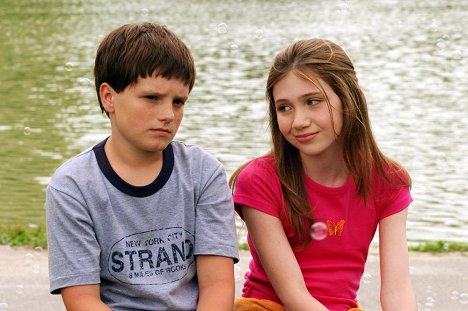 Josh Hutcherson, Charlotte Ray Rosenberg - Little Manhattan - Van film