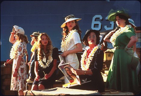 Jaime King, Kate Beckinsale, Jennifer Garner, Sara Rue - Pearl Harbor - Z filmu