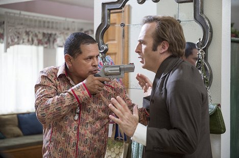 Raymond Cruz, Bob Odenkirk - Better Call Saul - Mijo - Film