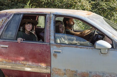 Chandler Riggs, Danai Gurira, Andrew Lincoln - The Walking Dead - The Distance - Photos