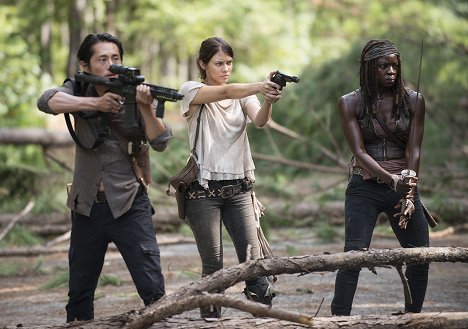 Steven Yeun, Lauren Cohan, Danai Gurira - Walking Dead - Kus cesty - Z filmu