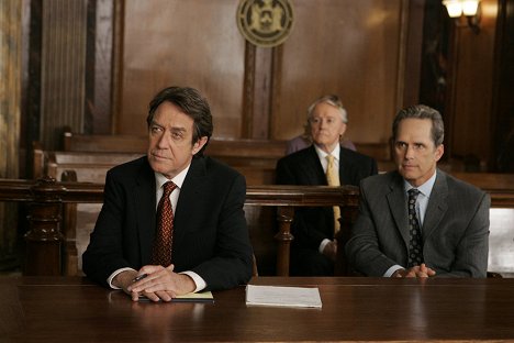Larry Pine, Gregory Harrison - Law & Order: Special Victims Unit - Kind - Filmfotos