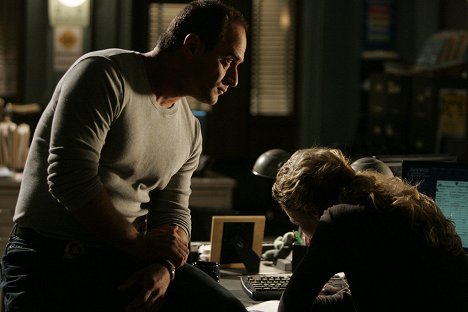 Christopher Meloni - Law & Order: Special Victims Unit - Babystrich - Filmfotos