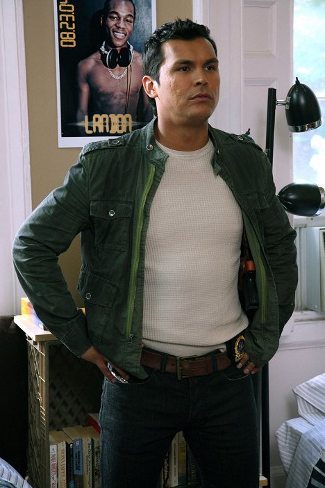 Adam Beach - Law & Order: Special Victims Unit - Fight - Photos