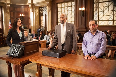 Paget Brewster, Reg E. Cathey, Peter Jacobson - Law & Order: Special Victims Unit - Above Suspicion - Photos