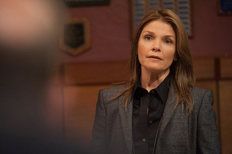 Kathryn Erbe - Law & Order: Special Victims Unit - Acceptable Loss - Photos