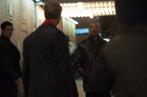 Ice-T - New York, unité spéciale - Un homme peut en cacher un autre - Film