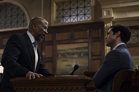 Reg E. Cathey, Danny Pino - Ley y Orden: Unidad de Víctimas Especiales - Undercover Blue - De la película