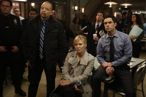 Ice-T, Kelli Giddish, Danny Pino - Zákon a poriadok: Špeciálna jednotka - Criminal Stories - Z filmu