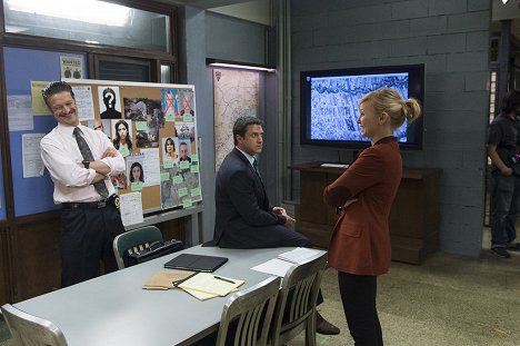 Peter Scanavino, Raúl Esparza, Kelli Giddish - Law & Order: Special Victims Unit - Verschwundene Mädchen - Filmfotos