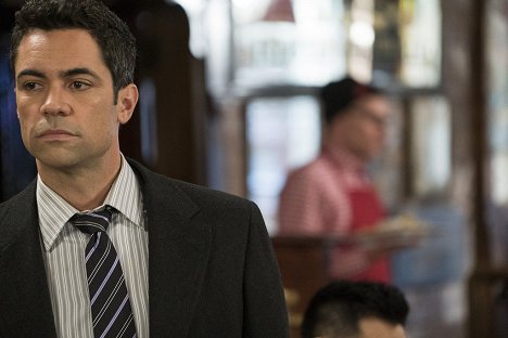 Danny Pino - Law & Order: Special Victims Unit - Forgiving Rollins - Photos
