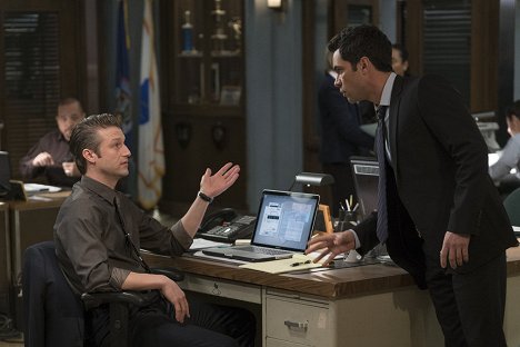 Peter Scanavino, Danny Pino - Law & Order: Special Victims Unit - Vater und Sohn - Filmfotos