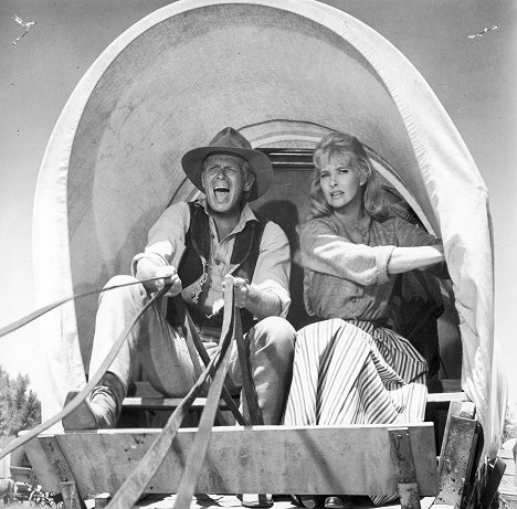 Richard Widmark, Lola Albright - The Way West - Photos
