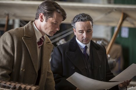 Leon Ockenden, Aidan McArdle - Mr. Selfridge - Episode 2 - Do filme