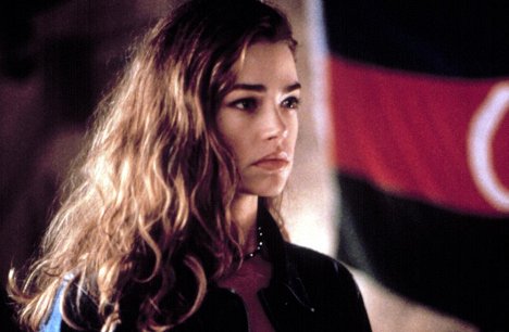 Denise Richards - James Bond 007 - Die Welt ist nicht genug - Filmfotos