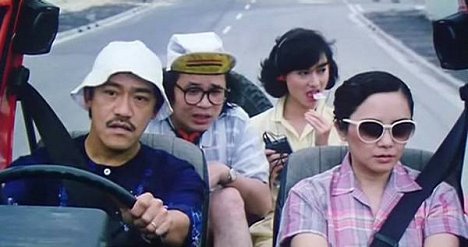 Richard Ng, John Sham, Kara Hui, Deanie Ip - Shuang long chu hai - Z filmu