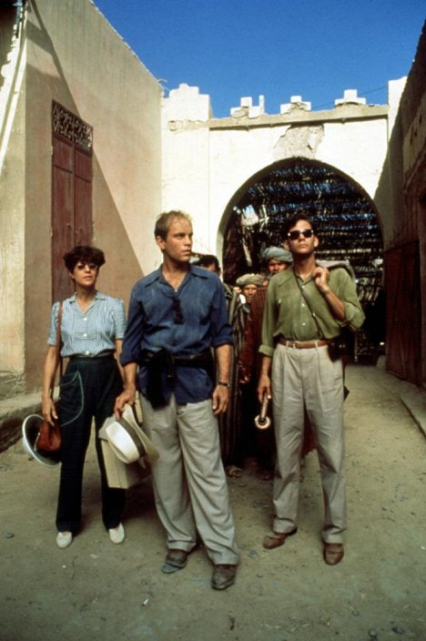 Debra Winger, John Malkovich, Campbell Scott - Himmel über der Wüste - Filmfotos