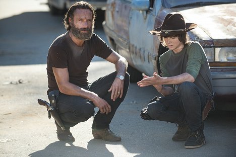 Andrew Lincoln, Chandler Riggs - The Walking Dead - Remember - Photos