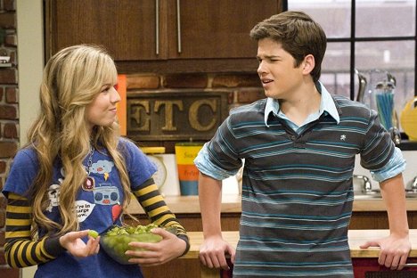 Jennette McCurdy, Nathan Kress - iCarly - Photos