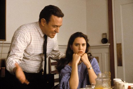 John Mahoney, Ione Skye - Teen Lover - Photos