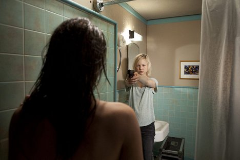Adelaide Clemens - No One Lives - Filmfotos