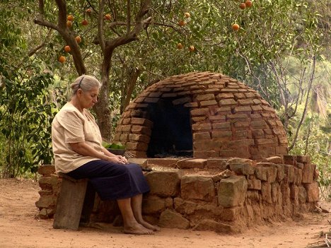 Georgina Genes - Paraguayská houpací síť - Z filmu