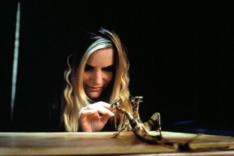 Jennifer Jason Leigh - eXistenZ - Photos