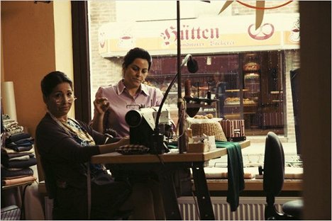 Berrin Alganer-Lenz, Nursel Köse - Anduni - Fremde Heimat - Z filmu