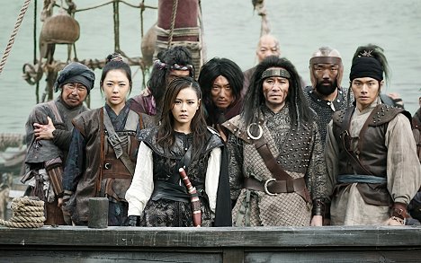 Sulli, Ye-jin Son, Jeong-geun Shin, Yi-kyeong Lee - Piráti - Z filmu