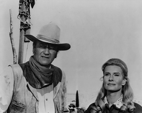 John Wayne, Marian McCargo - Les Géants de l'Ouest - Film