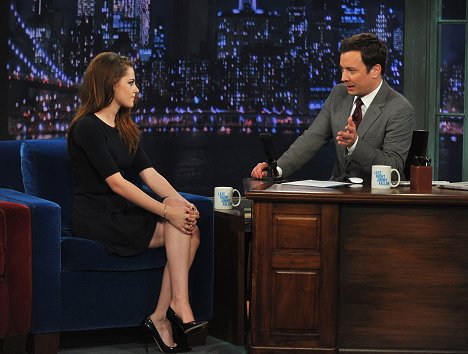 Kristen Stewart, Jimmy Fallon - Late Night with Jimmy Fallon - Photos
