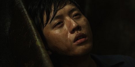 Tzu-yi Mo - Canopy - Film