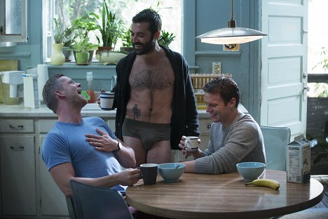 Russell Tovey, Frankie J. Alvarez, Jonathan Groff - Looking - Looking for Glory - Photos