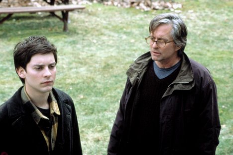 Tobey Maguire, Michael Douglas - Die Wonder Boys - Filmfotos