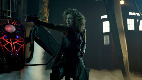 Alex Kingston - Doctor Who - Day of the Moon - Photos