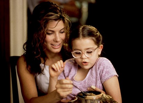 Sandra Bullock, Mae Whitman - Hope Floats - Van film