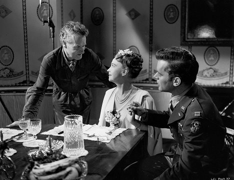 Anthony Asquith, Lillian Gish, Paul Massie - Orders to Kill - De filmagens