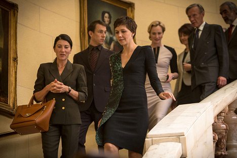 Eve Best, Tobias Menzies, Maggie Gyllenhaal, Genevieve O'Reilly - The Honourable Woman - Filmfotos