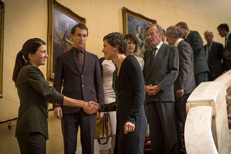 Eve Best, Tobias Menzies, Maggie Gyllenhaal - The Honourable Woman - Kuvat elokuvasta