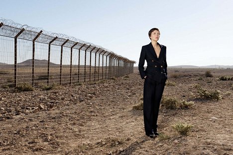 Maggie Gyllenhaal - La Femme honorable - Promo