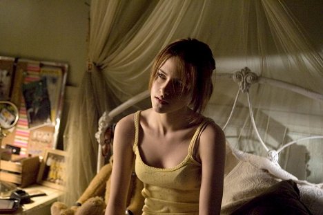 Kristen Stewart - The Messengers - Photos