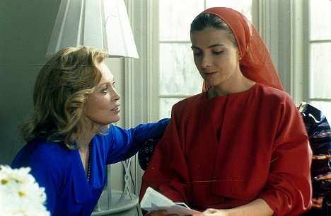 Faye Dunaway, Natasha Richardson - Příběh služebnice - Z filmu