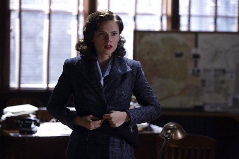 Hayley Atwell - Agent Carter - Most a tunel - Z filmu