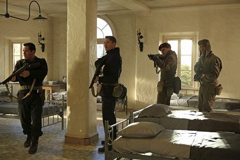 Chad Michael Murray, Richard Short, Leonard Roberts - Agent Carter - The Iron Ceiling - Photos