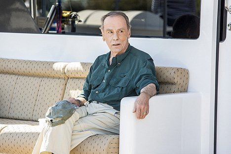 Dean Stockwell - NCIS: New Orleans - Chasing Ghosts - De la película