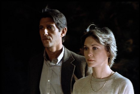 Peter Coyote, Dee Wallace - E.T.: The Extra-Terrestrial - Photos