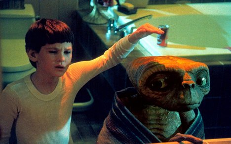 Henry Thomas - E.T. - A földönkívüli - Filmfotók