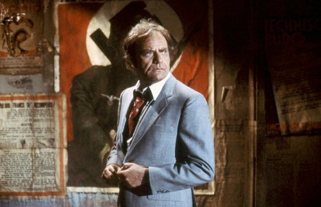 Vic Morrow - Twilight Zone: The Movie - Photos