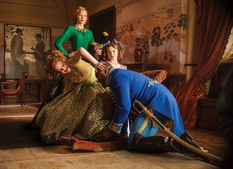 Sophie McShera, Cate Blanchett, Nonso Anozie, Holliday Grainger - Cenicienta - De la película